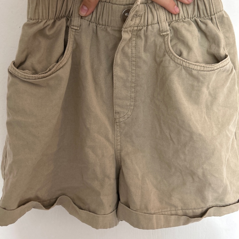 H&M tan safari shorts